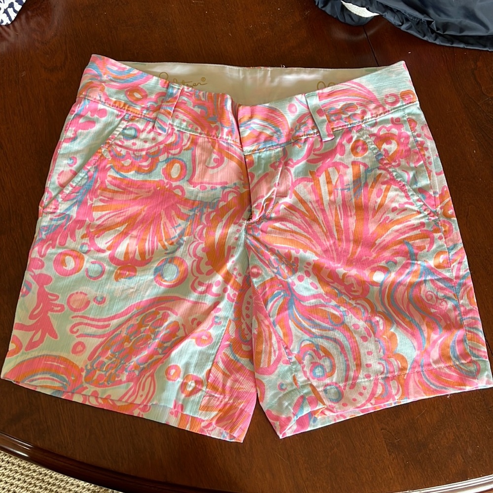 Lily Pulitzer size 00 chipper shorts